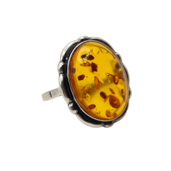 Inel din argint cu chihlimbar cabochon