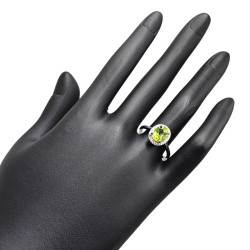 Inel argint cu peridot - Madammi.ro