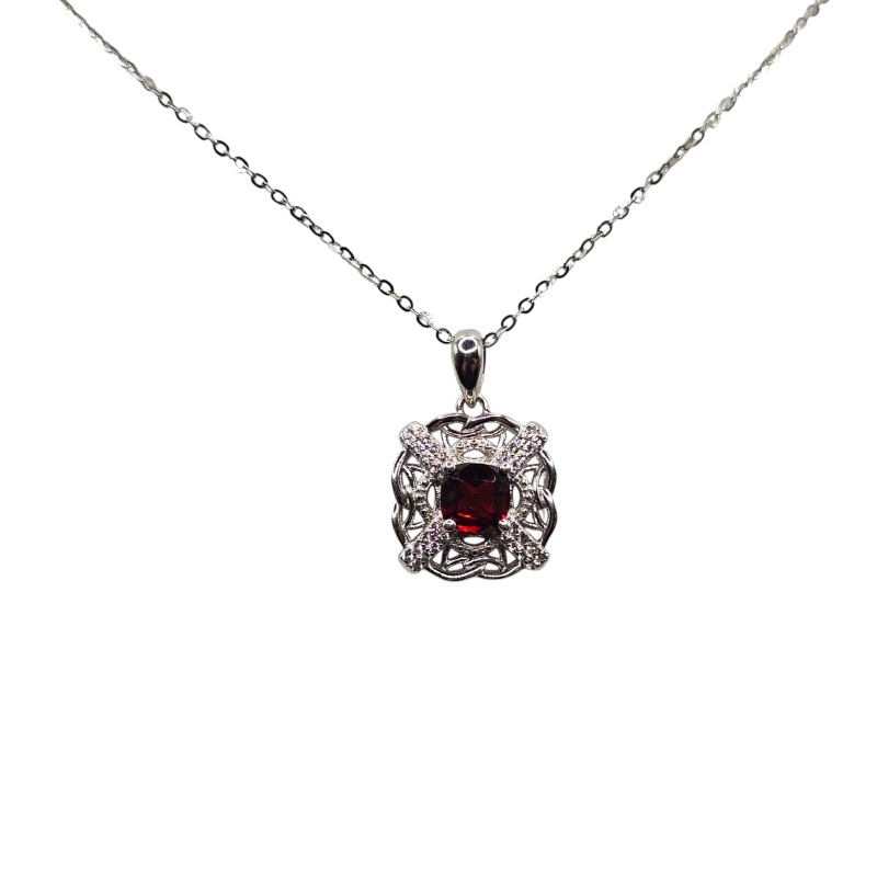 Colier din argint cu pandant cu montura de granat - Madammi.ro
