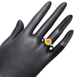 Inel argint cu safir galben- Madammi.ro